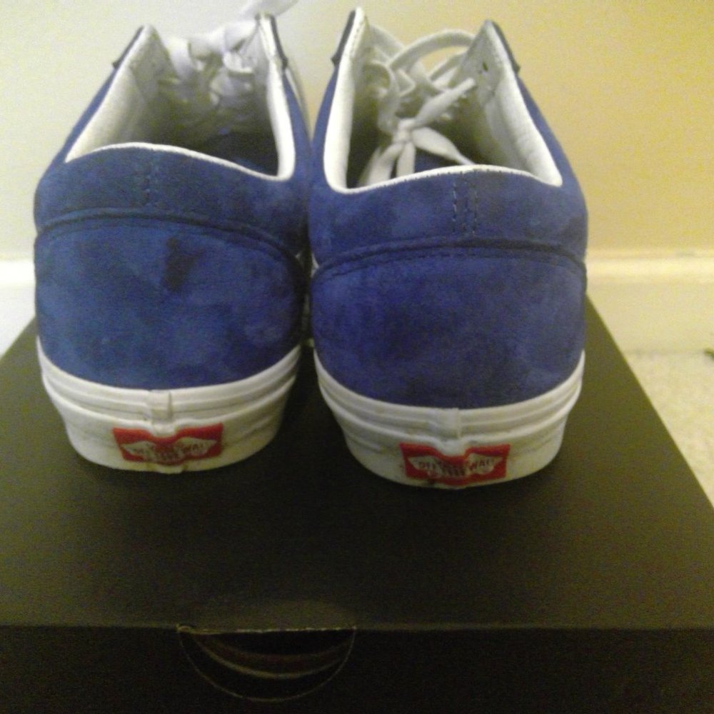 Vans - Picture 3 of 5